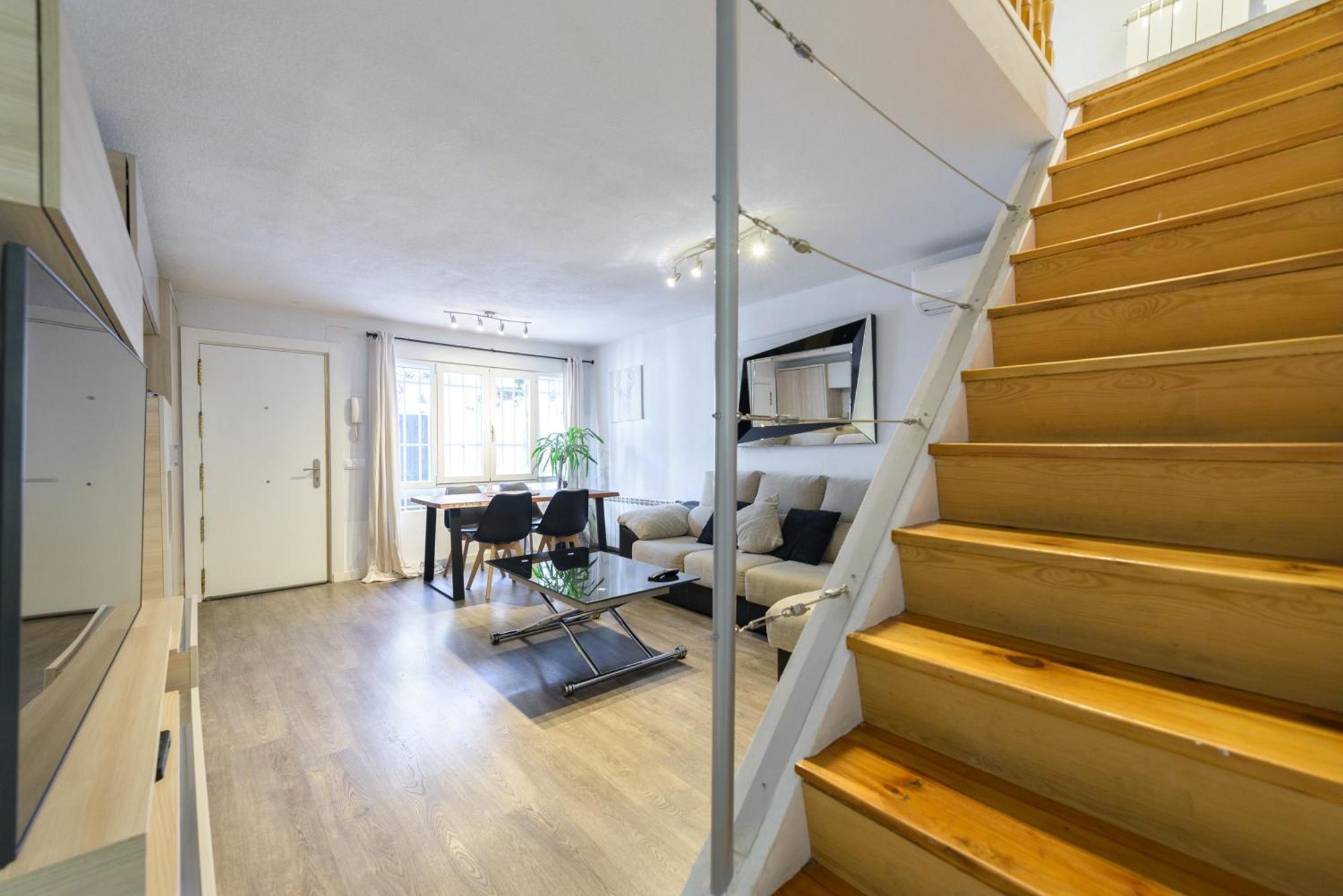 Sabadell Calle, Casa Familiar De 3 Dormitorios Con Terraza Junto Metro Fuencarral マドリード エクステリア 写真