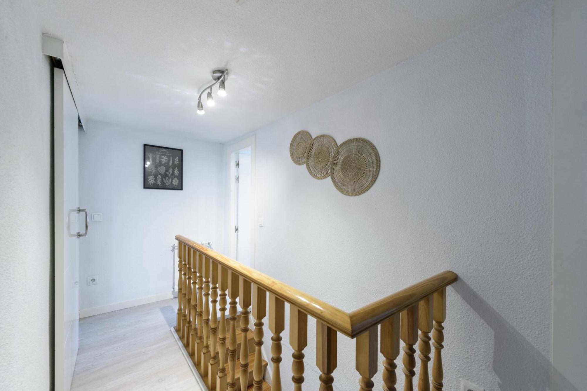 Sabadell Calle, Casa Familiar De 3 Dormitorios Con Terraza Junto Metro Fuencarral マドリード エクステリア 写真